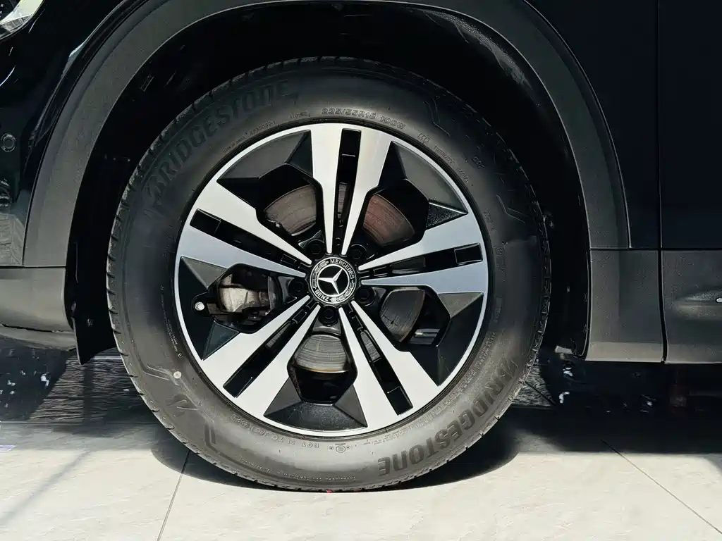 Mercedes-Benz GLB — миниатюра 7