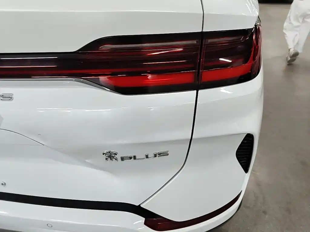 BYD PLUS New Energy — миниатюра 8