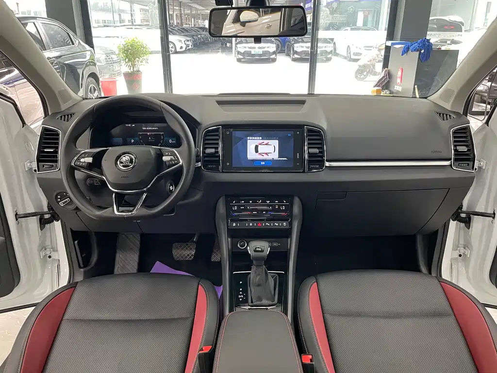 Skoda Karoq 2023 TSI280