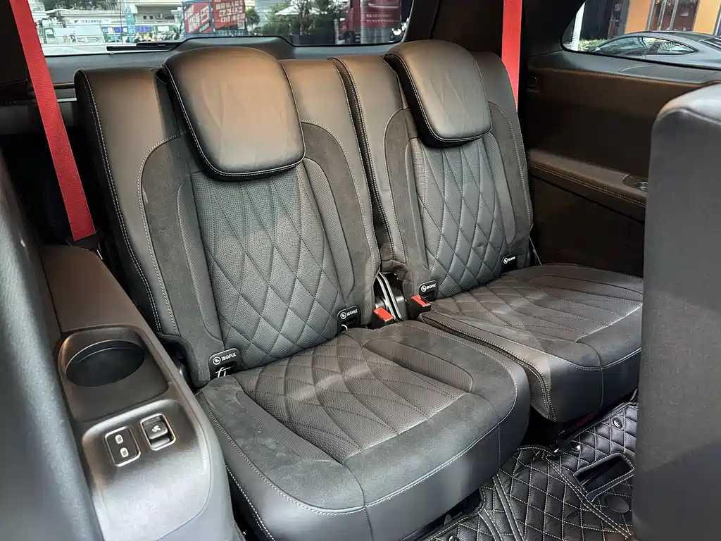 MERCEDES-BENZ GLS AMG