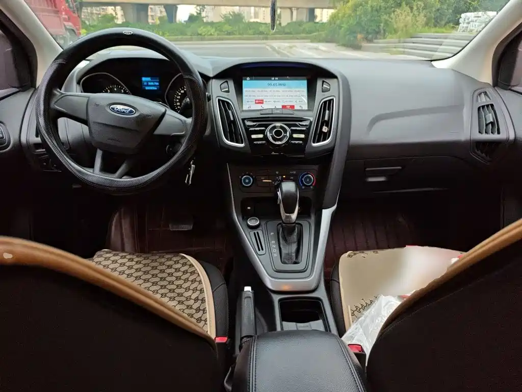 Ford Focus — миниатюра 10