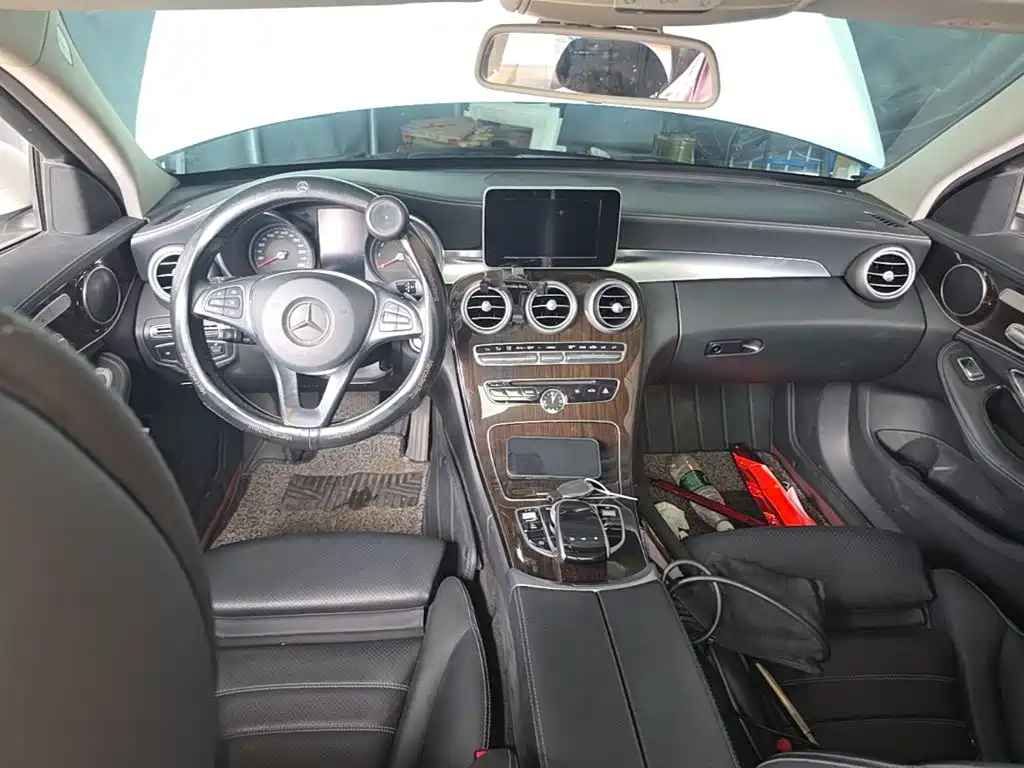 Mercedes-Benz C-Class — миниатюра 15
