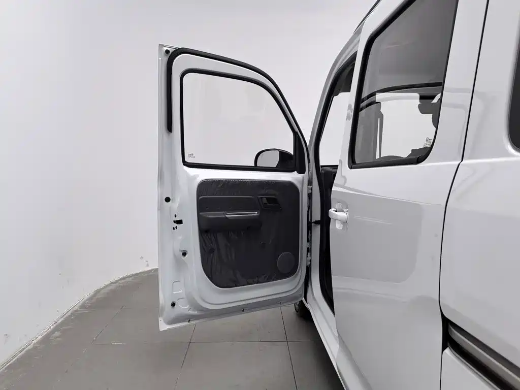 Wuling Zhiguang EV — миниатюра 8
