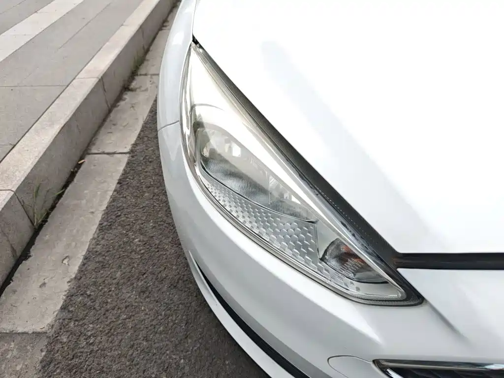 Ford Focus — миниатюра 7