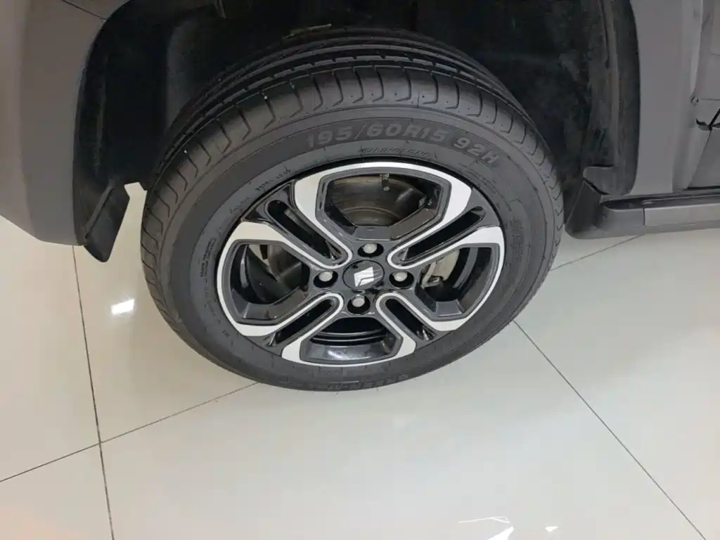 Baojun Yueye — миниатюра 23