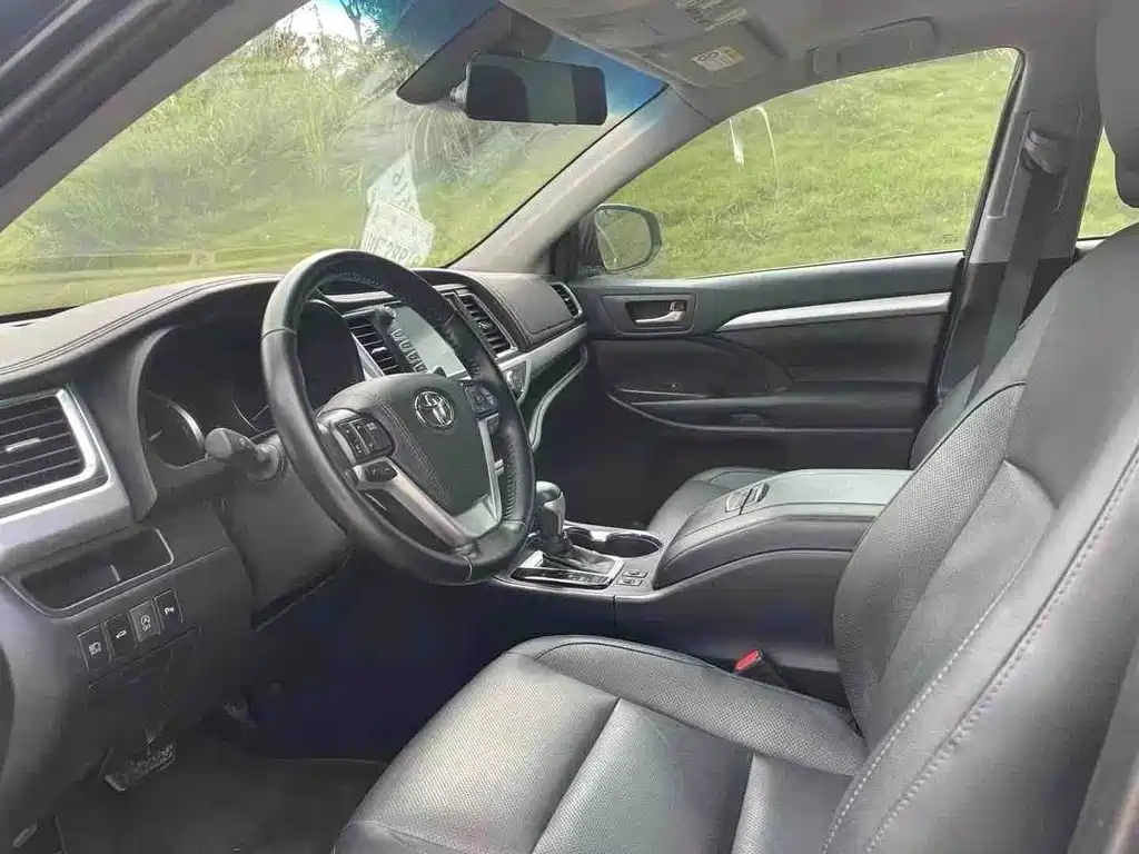 Toyota Highlander — миниатюра 4