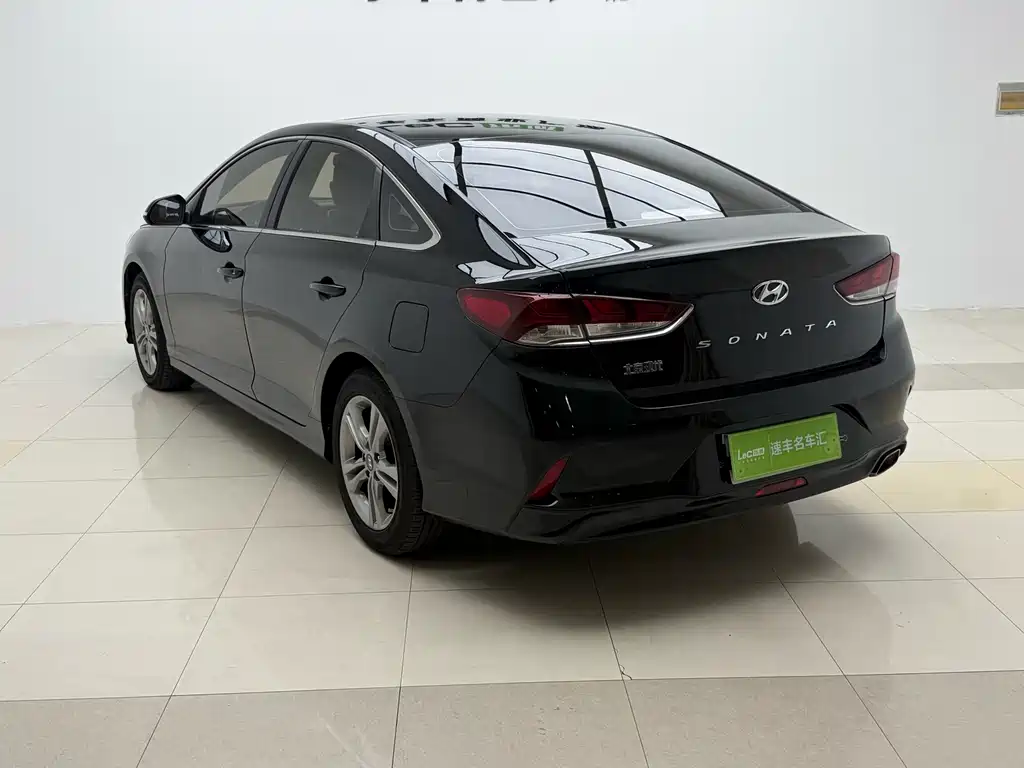 Hyundai Sonata — миниатюра 6
