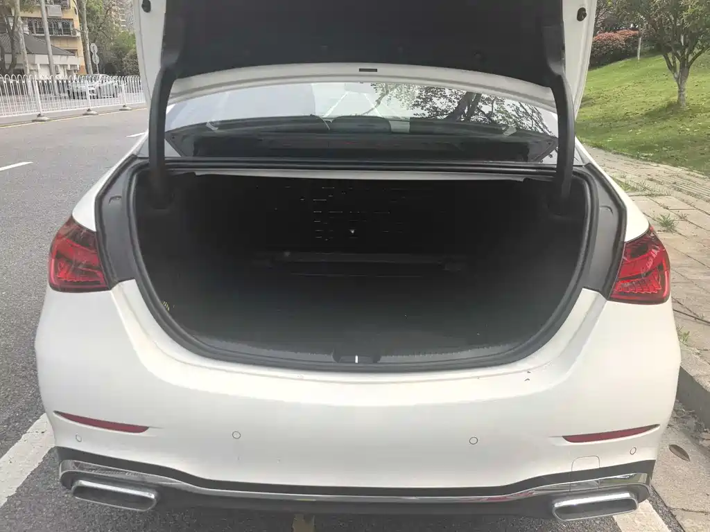 Mercedes-Benz C-Class - фото 11