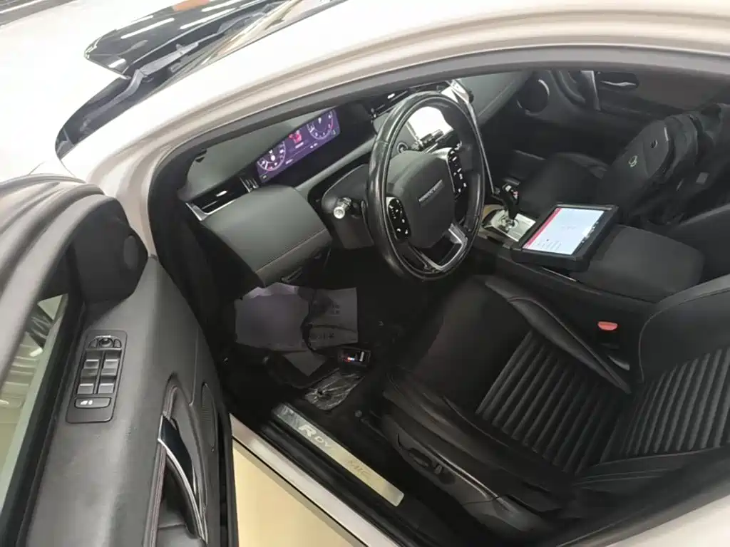 Land Rover Discovery Sport — миниатюра 16