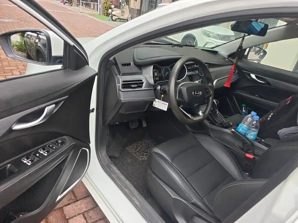Geely Emgrand — миниатюра 17