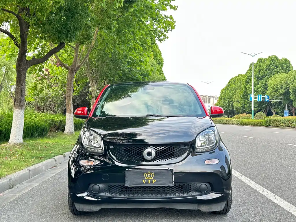 Smart fortwo 2018 0.9T 66 V