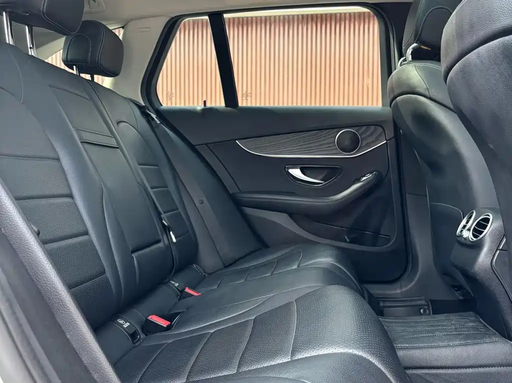 Mercedes-Benz C-Class (Import) — миниатюра 13