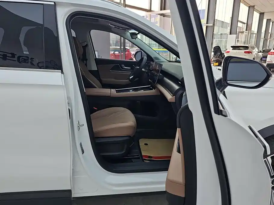 Chery Tiggo 8L — миниатюра 8