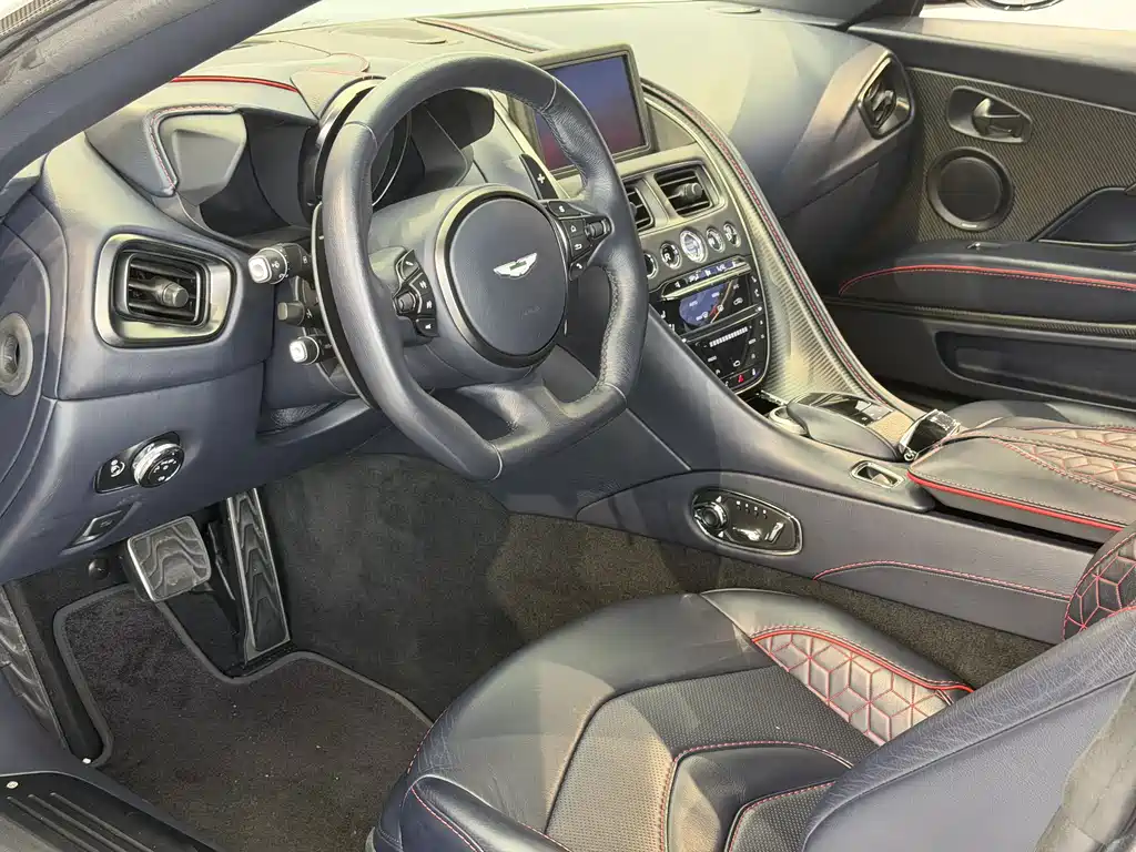 Aston Martin DBS 2019 DBS Superleggera V12 Coupe