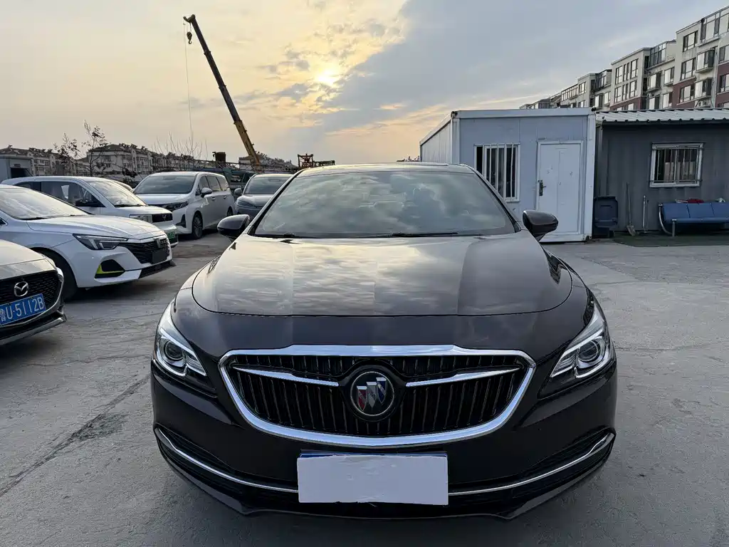 BUICK LACROSSE