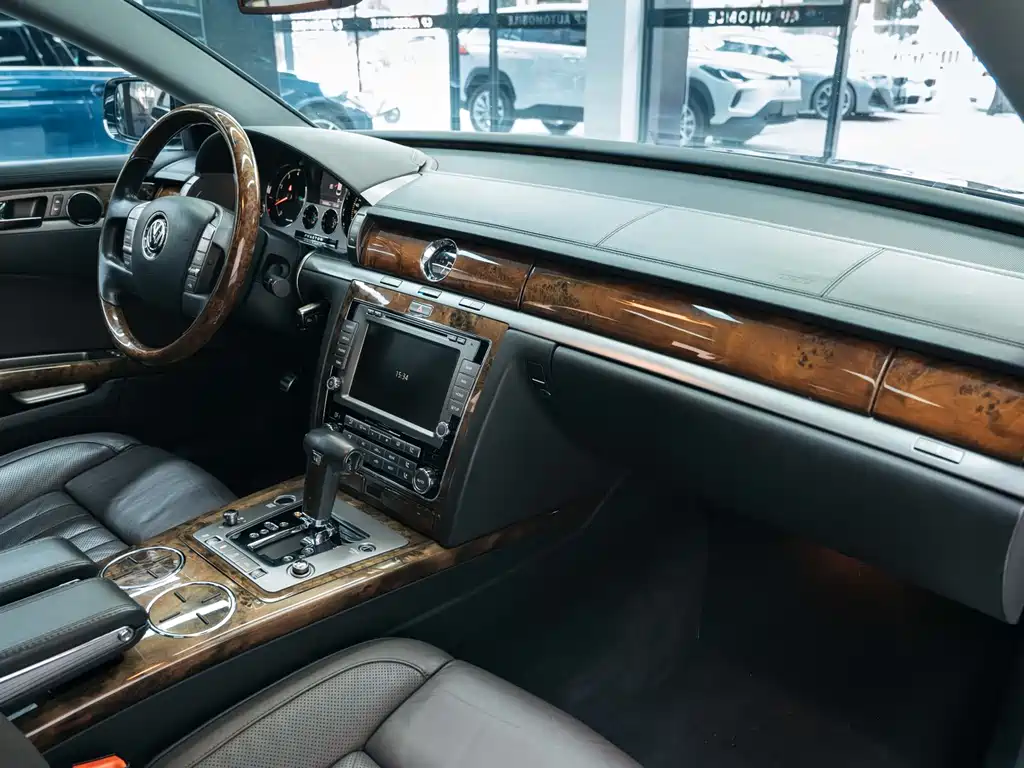 Volkswagen Phaeton 4.2L Luxury Enjoy Custom Type, фото 18