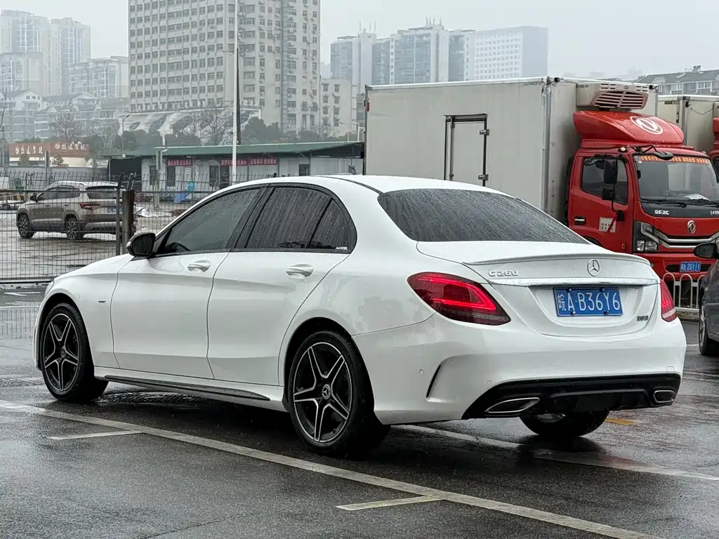 MERCEDES-BENZ C CLASS