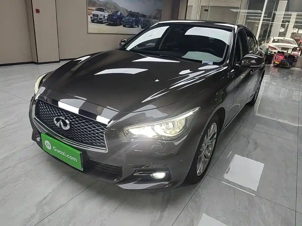 Infiniti Q50L 2016 2.0T