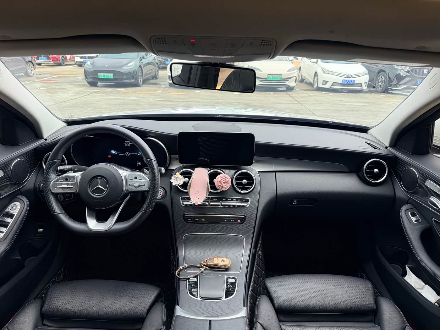 Mercedes-Benz C-Class 1.5 л 2021 г. Белый, пробег 29000 км