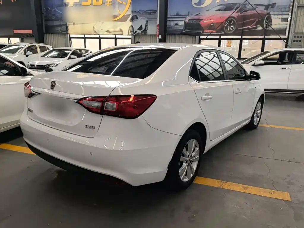 Roewe 360 — миниатюра 7