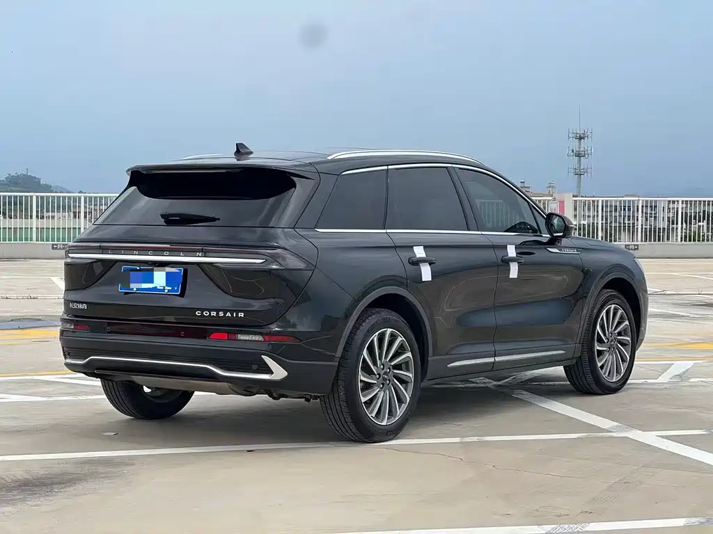 Lincoln Corsair — миниатюра 10