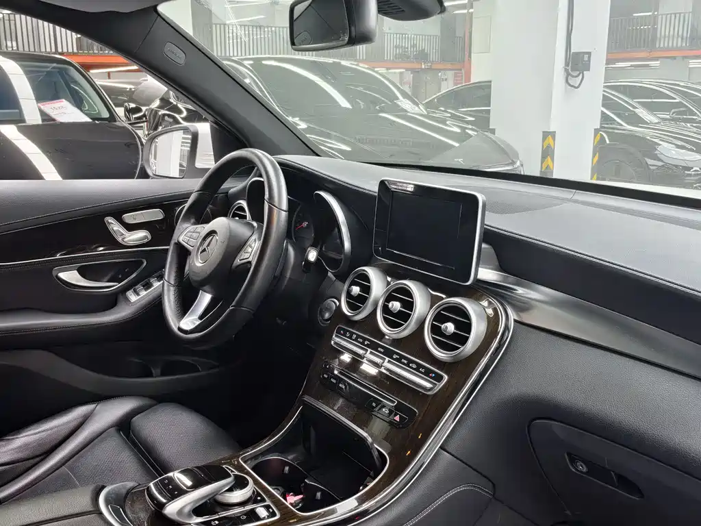 Mercedes-Benz GLC — миниатюра 10