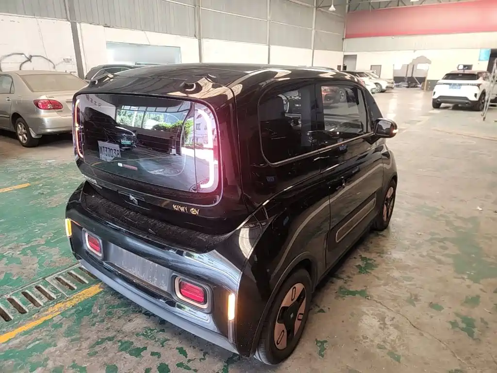 Baojun KiWi EV — миниатюра 7