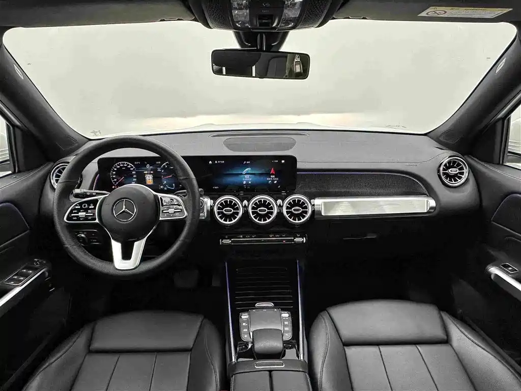 Mercedes-Benz GLB — миниатюра 16