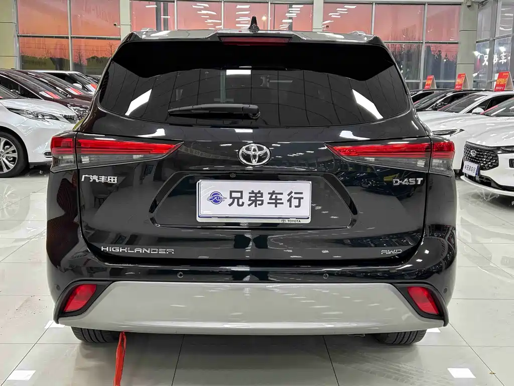 TOYOTA HIGHLANDER