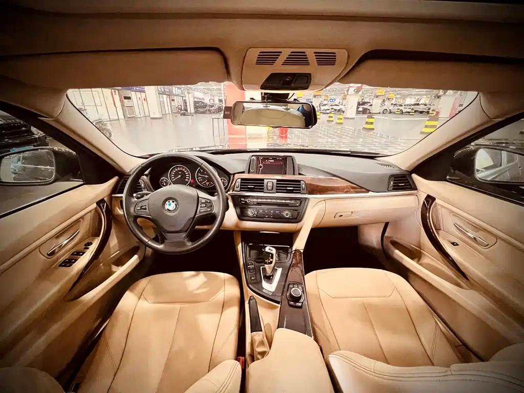 BMW 3 Series — миниатюра 11