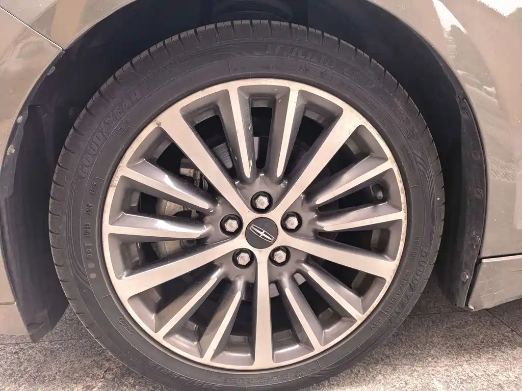 Lincoln MKZ — миниатюра 16