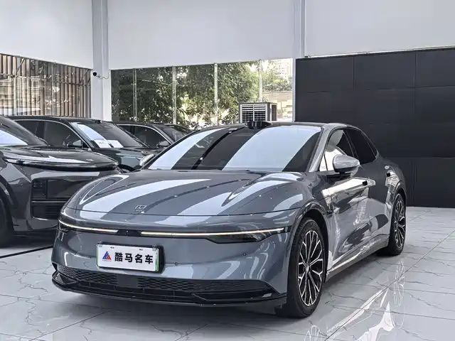 2024 Zeekr 007