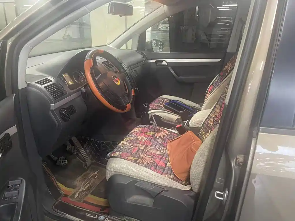 Volkswagen Touran — миниатюра 6