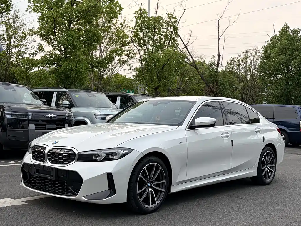 BMW 3 Series 2023