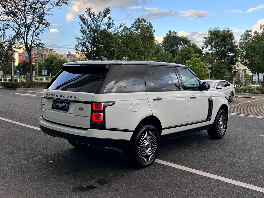 Land Rover Range Rover — миниатюра 9