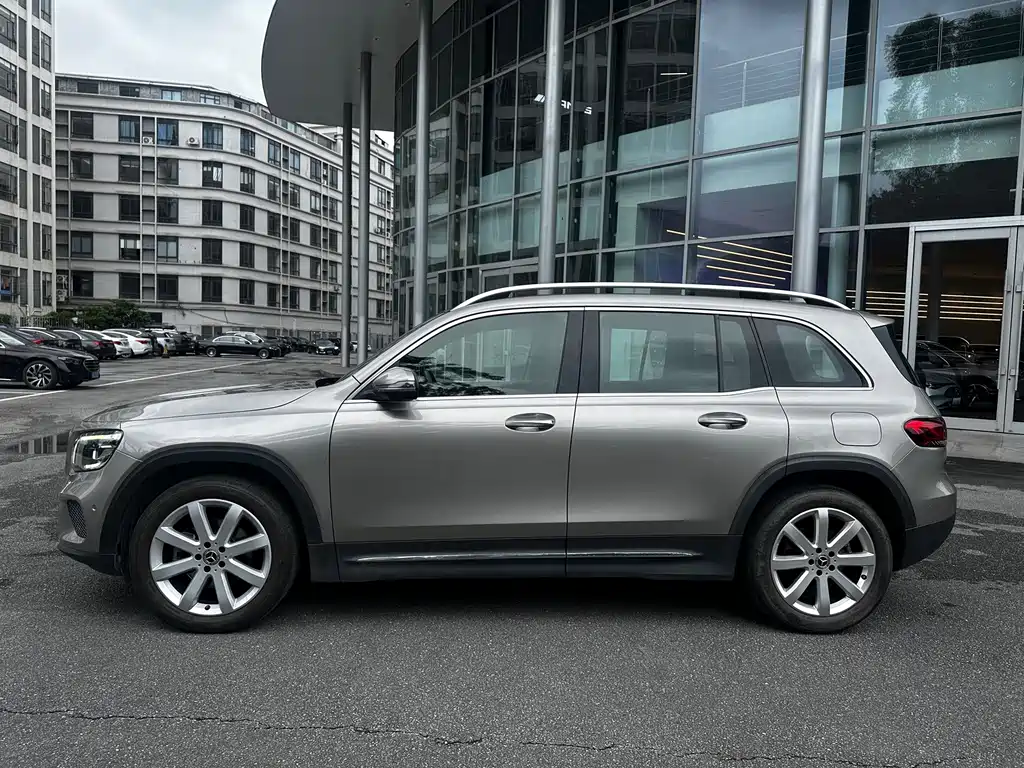Mercedes-Benz GLB — миниатюра 3