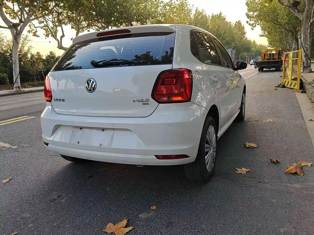 Volkswagen Polo 2016 1.6L AT Comfort