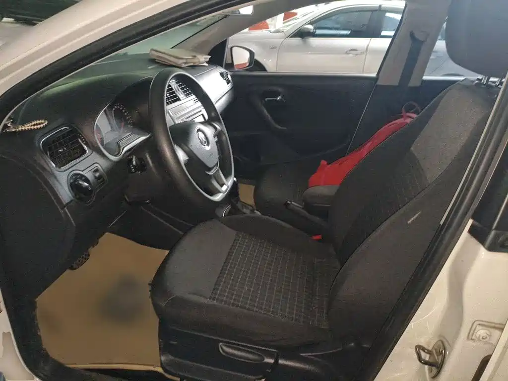 Volkswagen Polo — миниатюра 16
