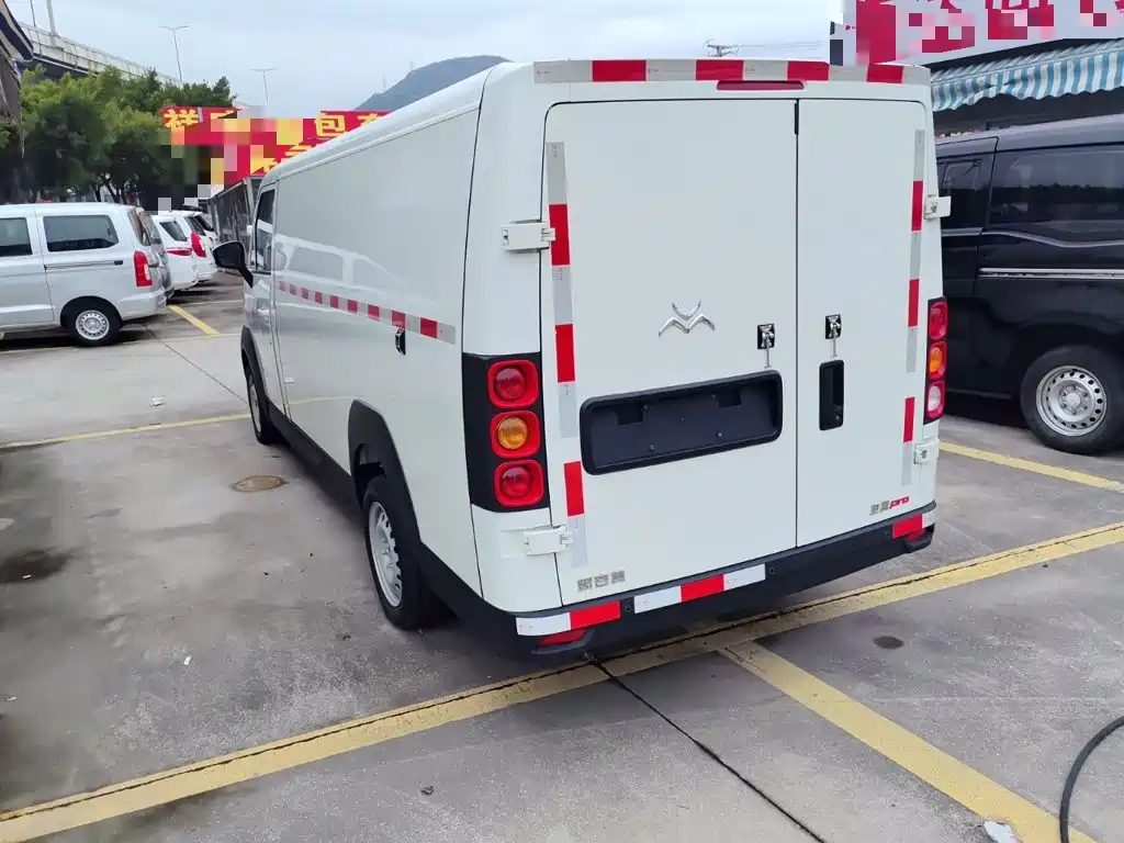 Geely Aoteng — миниатюра 5