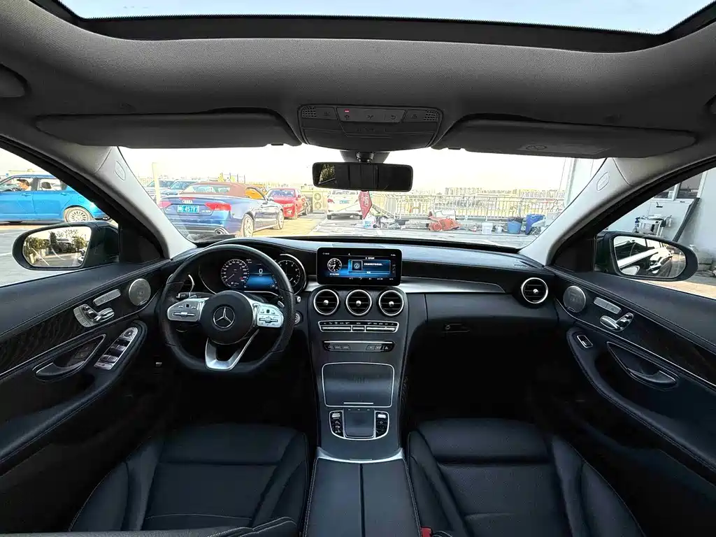 Mercedes-Benz C-Class — миниатюра 4
