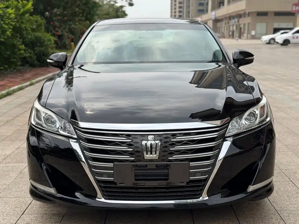 Toyota Crown 2017