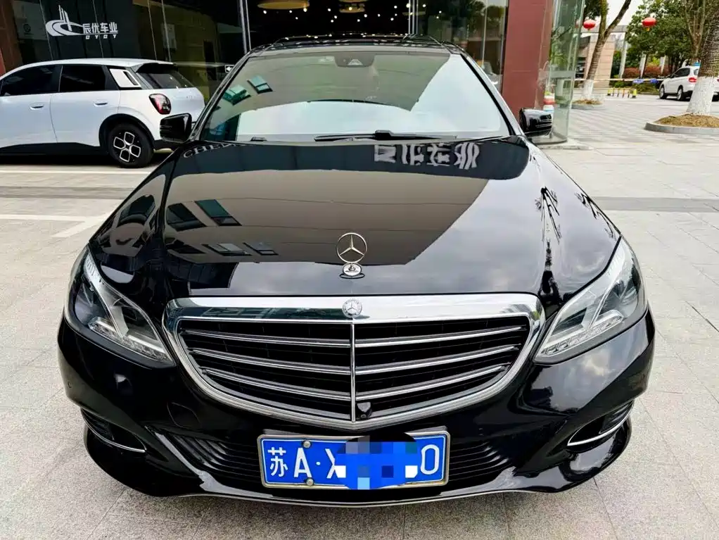 Mercedes-Benz E-Class — миниатюра 3