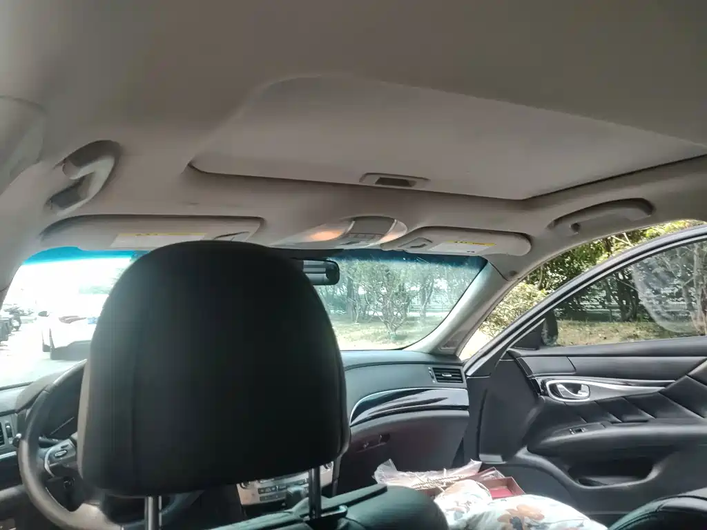 Infiniti Q70 — миниатюра 8
