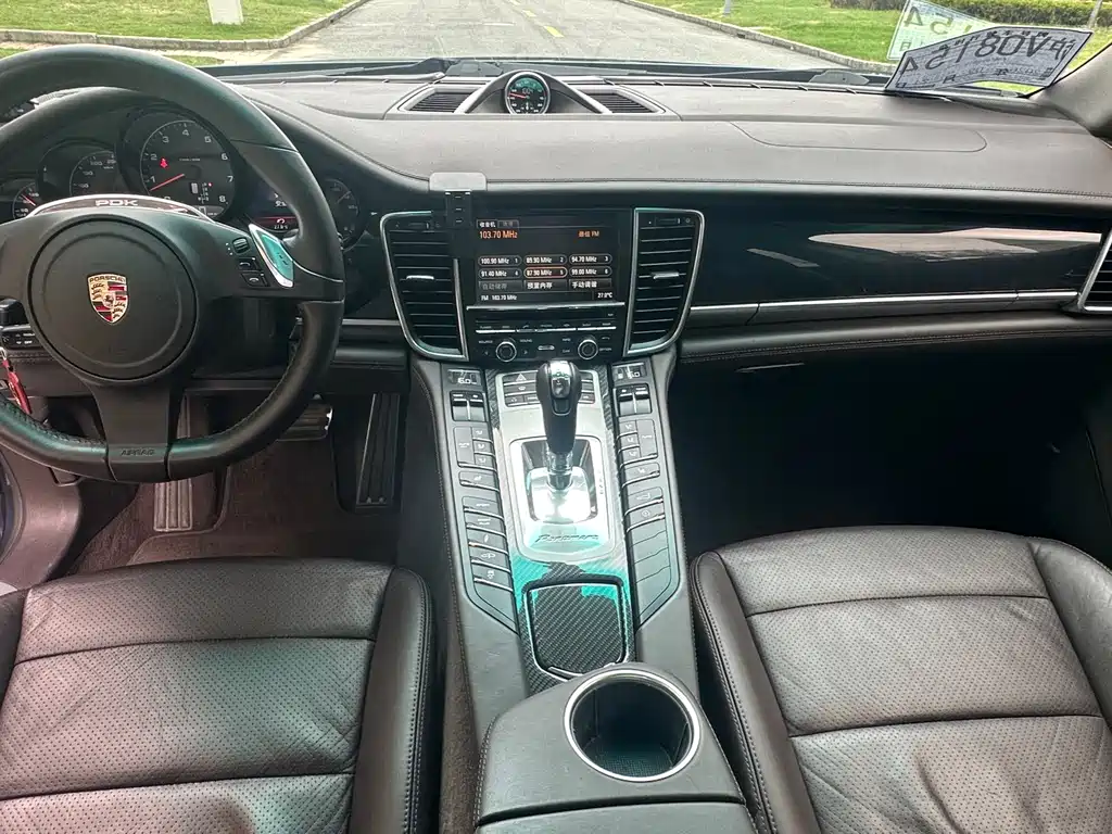 Porsche Panamera — миниатюра 12