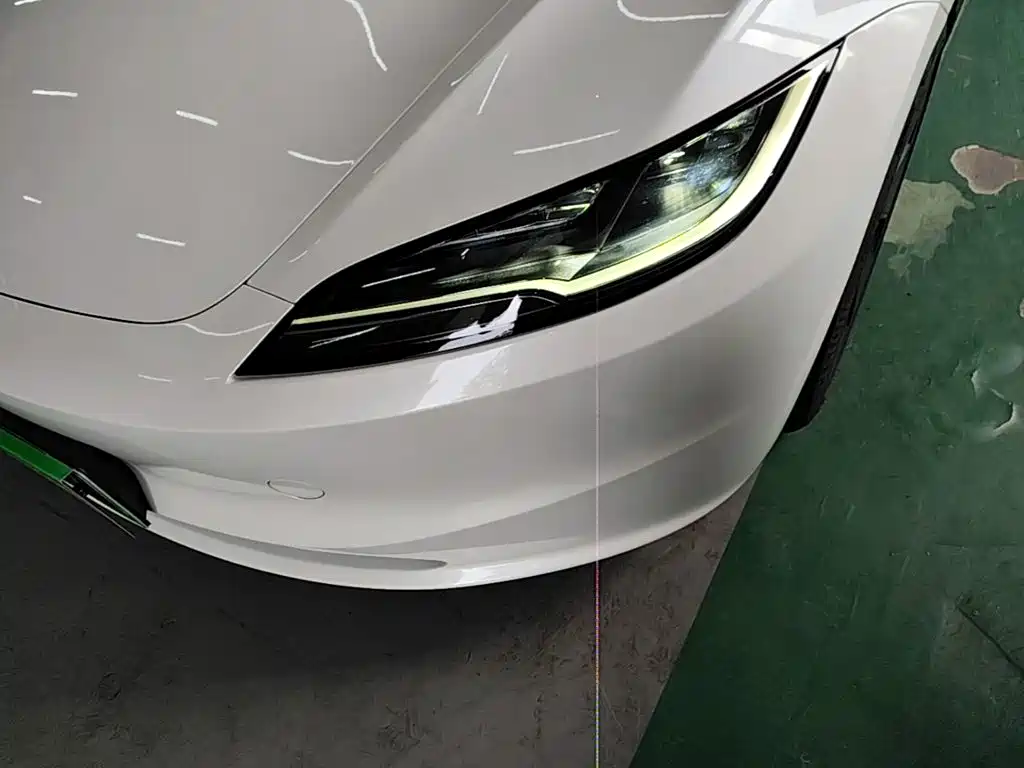 Tesla Model 3 — миниатюра 24