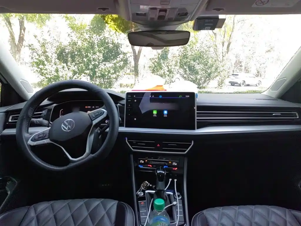 Volkswagen Sagitar — миниатюра 5