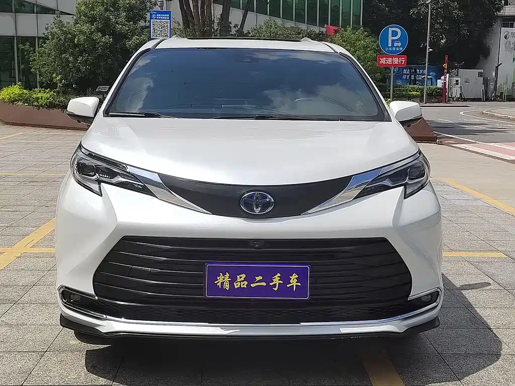 Toyota Sienna 2023 2.5L Comfort