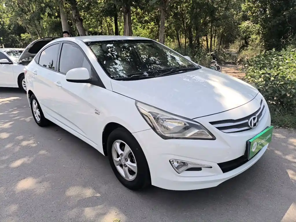 Hyundai Verna — миниатюра 4