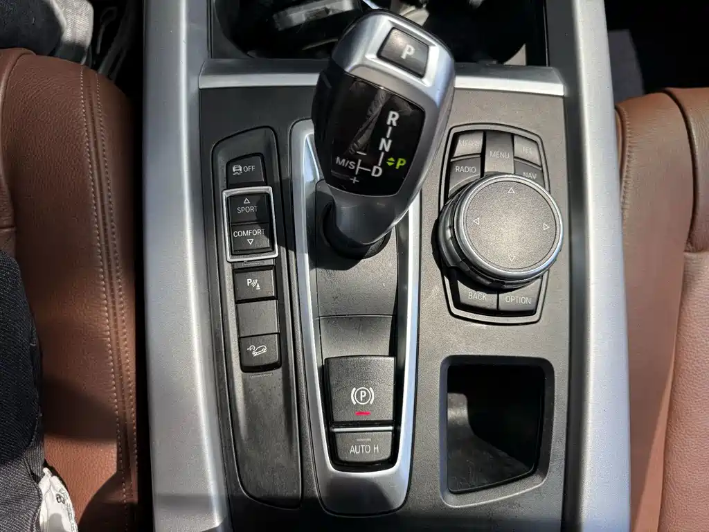 BMW X5 (Import) — миниатюра 36