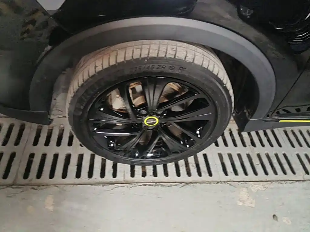 Roewe RX5 New Energy — миниатюра 23